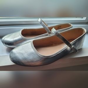 Steve Madden Silver Ballet MJs